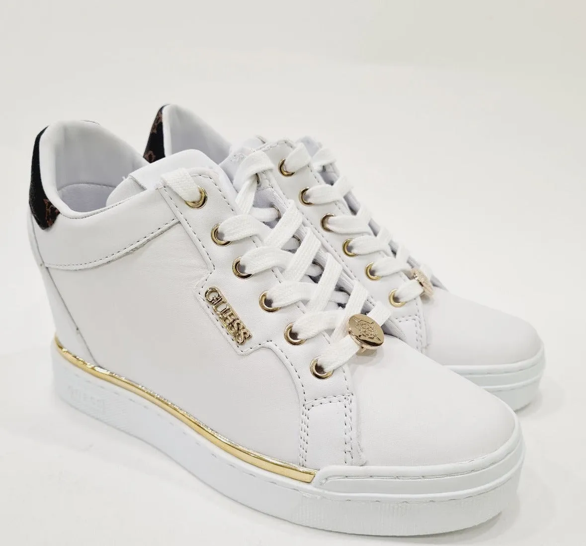 Guess Sneakers pelle white-black fondo gomma alta 8 cm. rif. G644