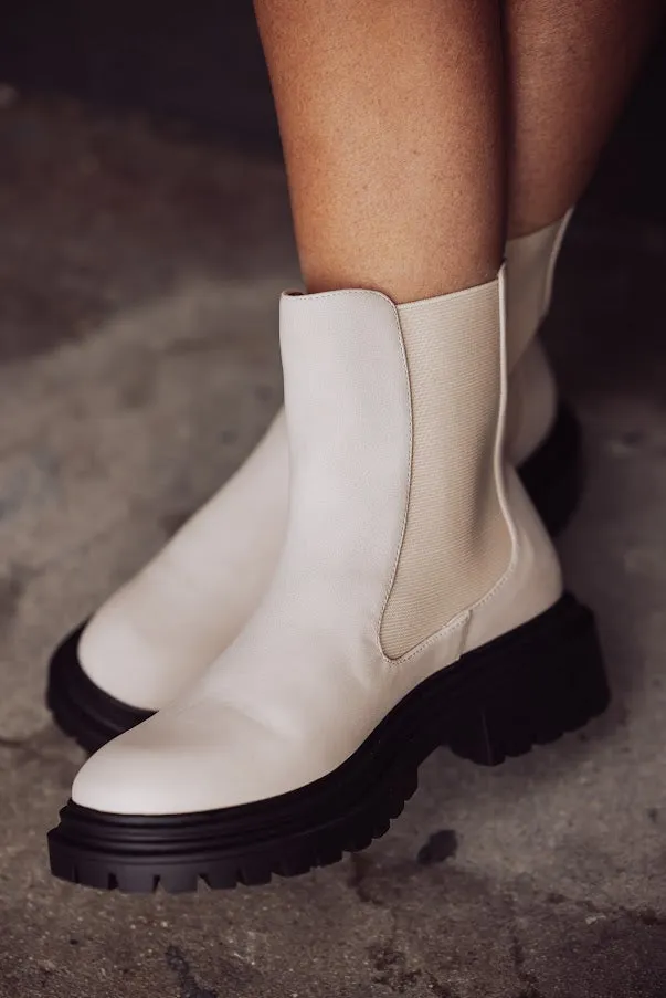 Nell Chelsea Ankle Boots - Sand