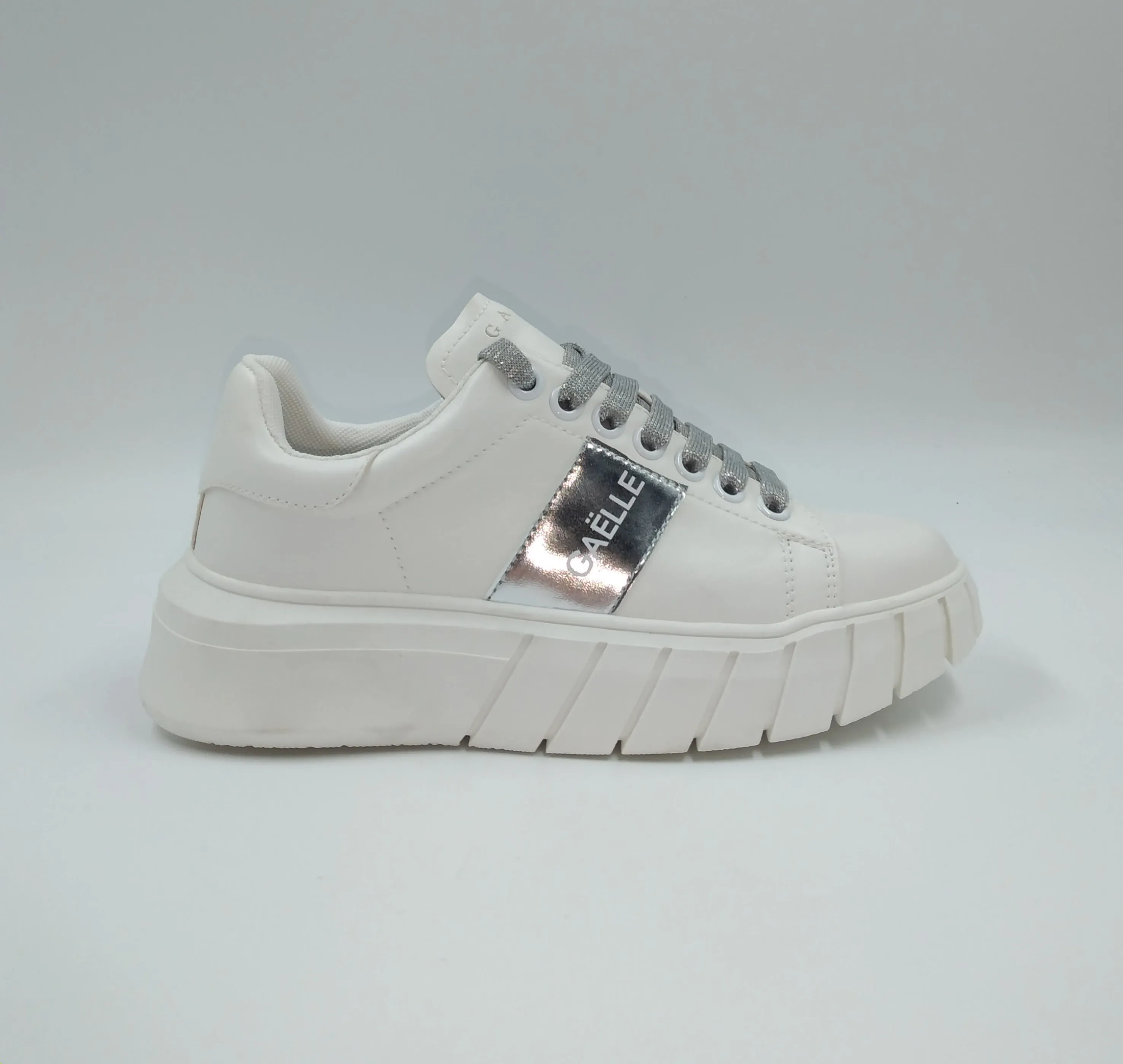 SNEAKERS CON INSERTI ARGENTO