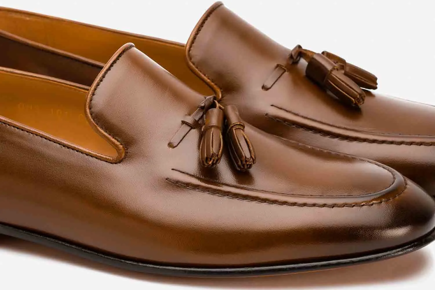 Tassels  loafer cord stitching on vamp